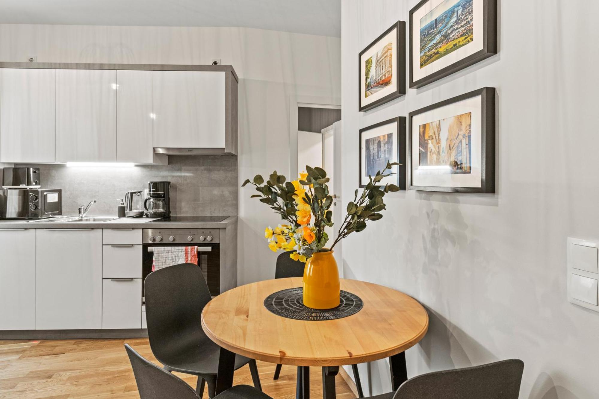 1 Min To Public Transport - 3 Min To Supermarket And Pharmacy - On-Site Parking For 19,90 Eur Viyana Dış mekan fotoğraf