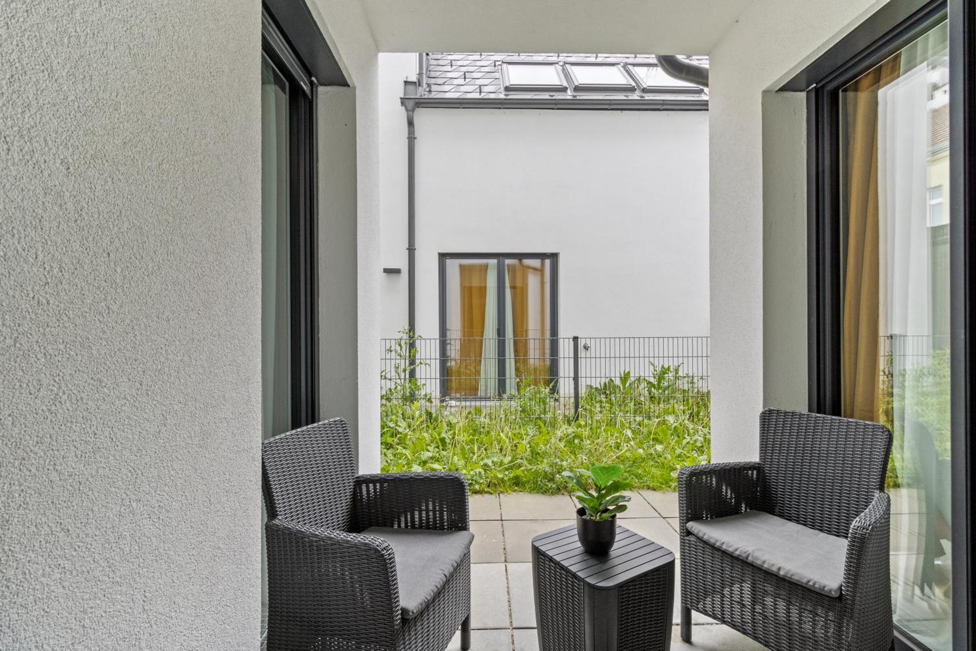 1 Min To Public Transport - 3 Min To Supermarket And Pharmacy - On-Site Parking For 19,90 Eur Viyana Dış mekan fotoğraf